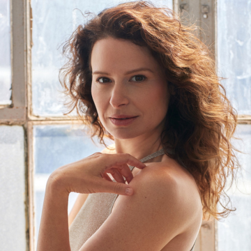 Katie Lowes